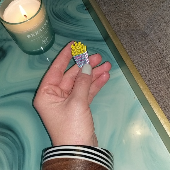 Fries before guys pin!!! Yas😻✨💖 - Picture 5 of 8